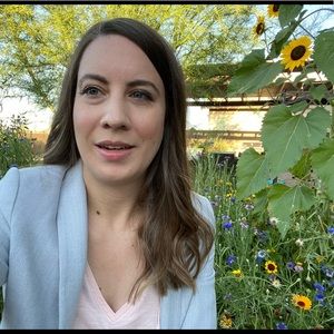 Meet your Posher, Laura